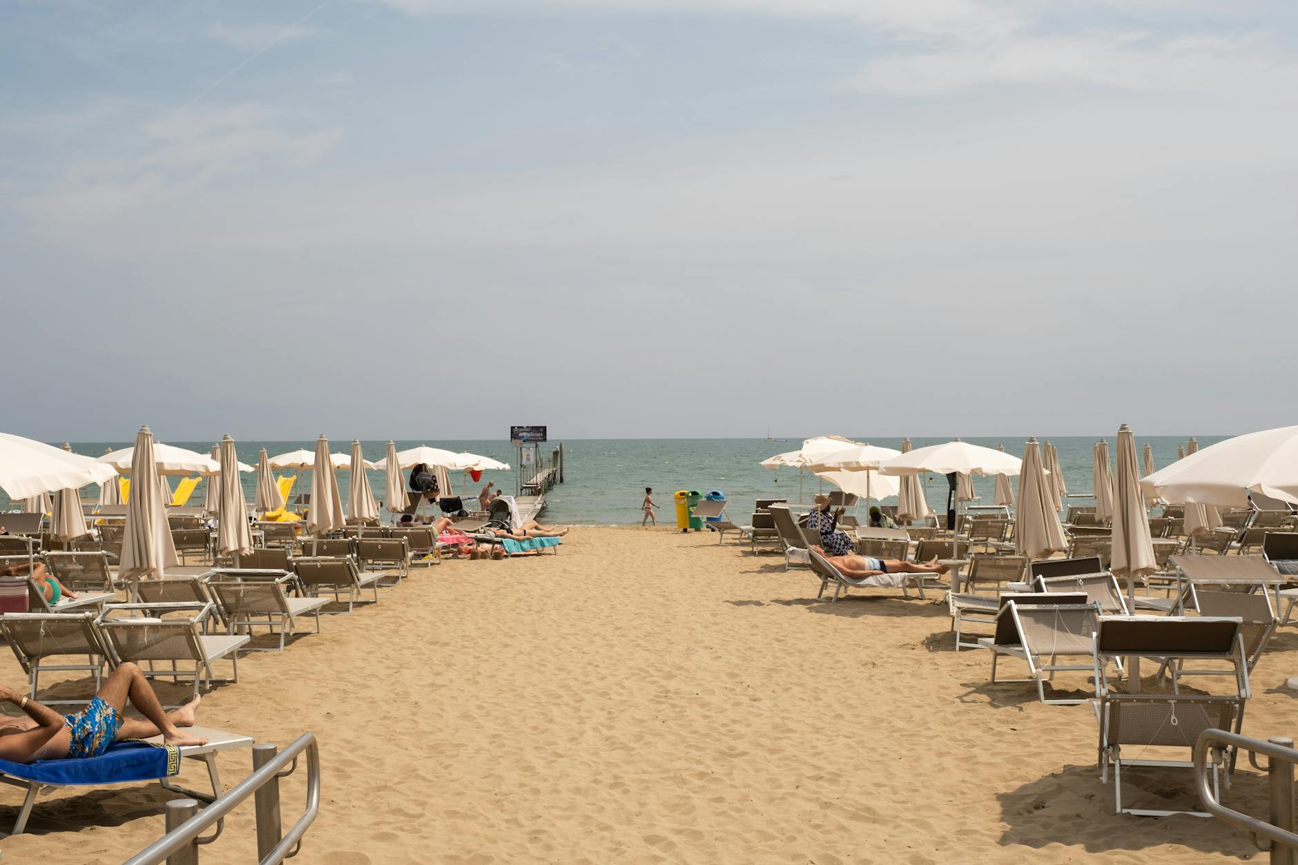 I lidi di Ravenna: guida ai nove centri balneari della costa ravennate, dalle spiagge attrezzate alle pinete tra mare e natura