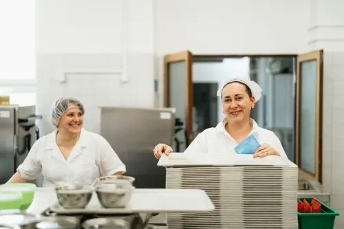 Faenza, 9.704 pasti e 3.900 accessi all’accoglienza