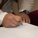 Ravenna, raccolta firme per tutelare i negozi di vicinato